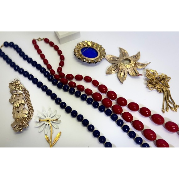 Timeless treasures mixed jewelry bag signed & unsigned fun colors 250805 - Picture 7 of 7